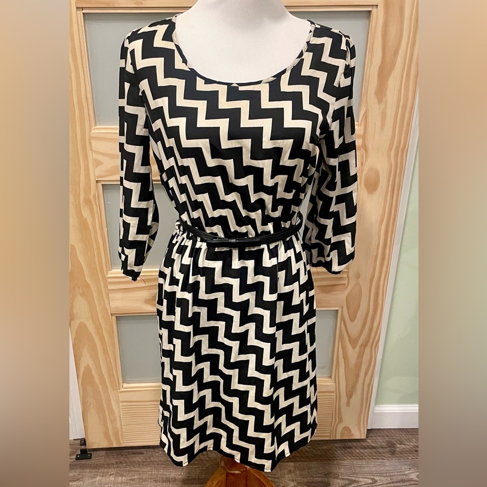 BeBop Black & White Chevron Dress Size M